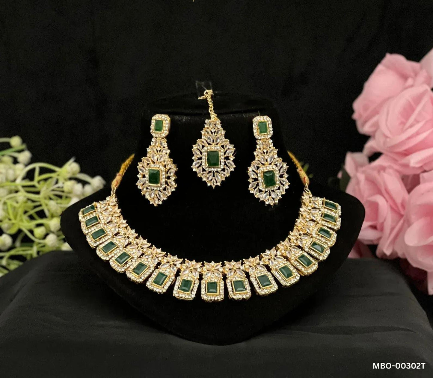 ARVILA'S NECKLACE (MBO-00302T)