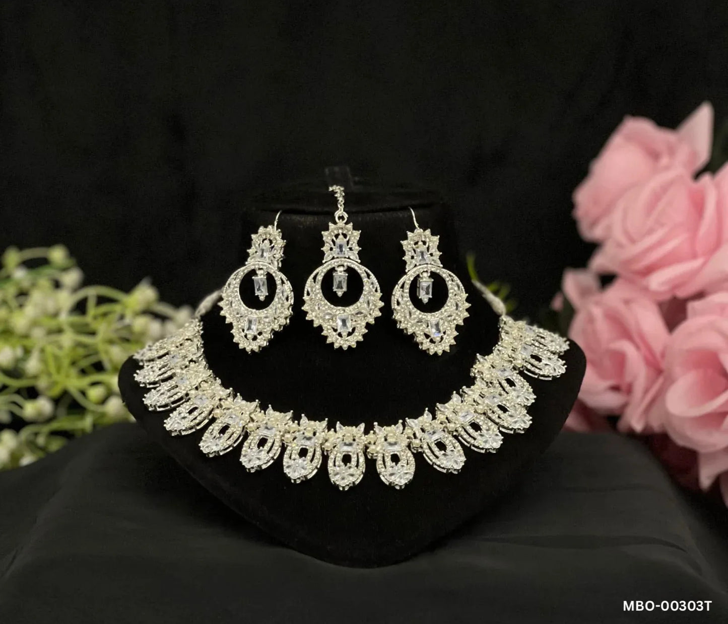 RAANIKA'S NECKLACE (MB0-00303T)