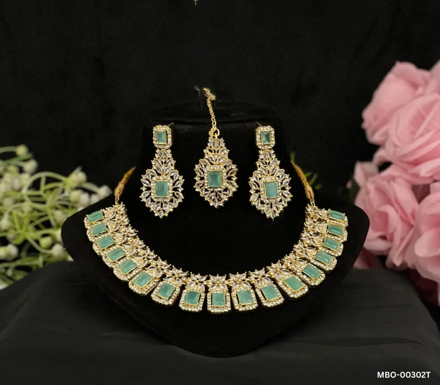 ARVILA'S NECKLACE (MBO-00302T)